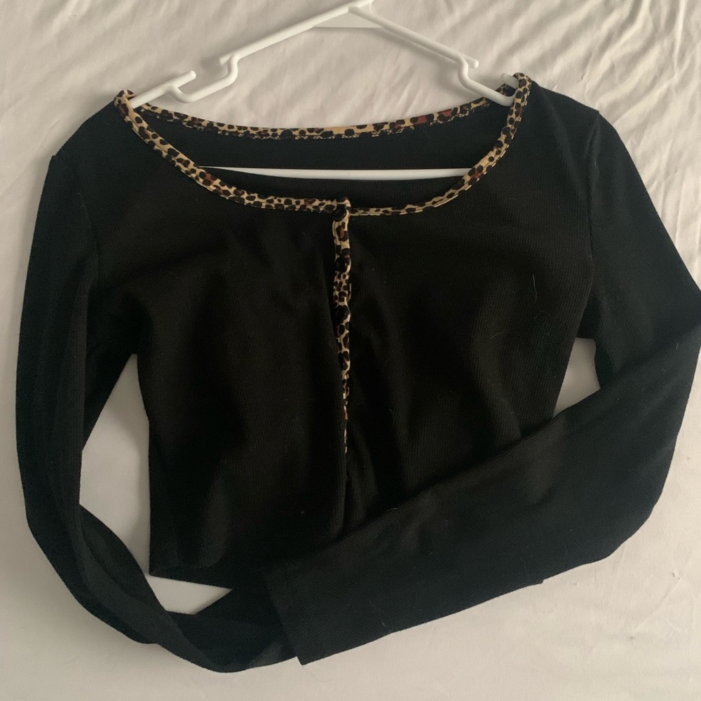 Cropped Black Ribbed Leopard Print Long Sleeve Top